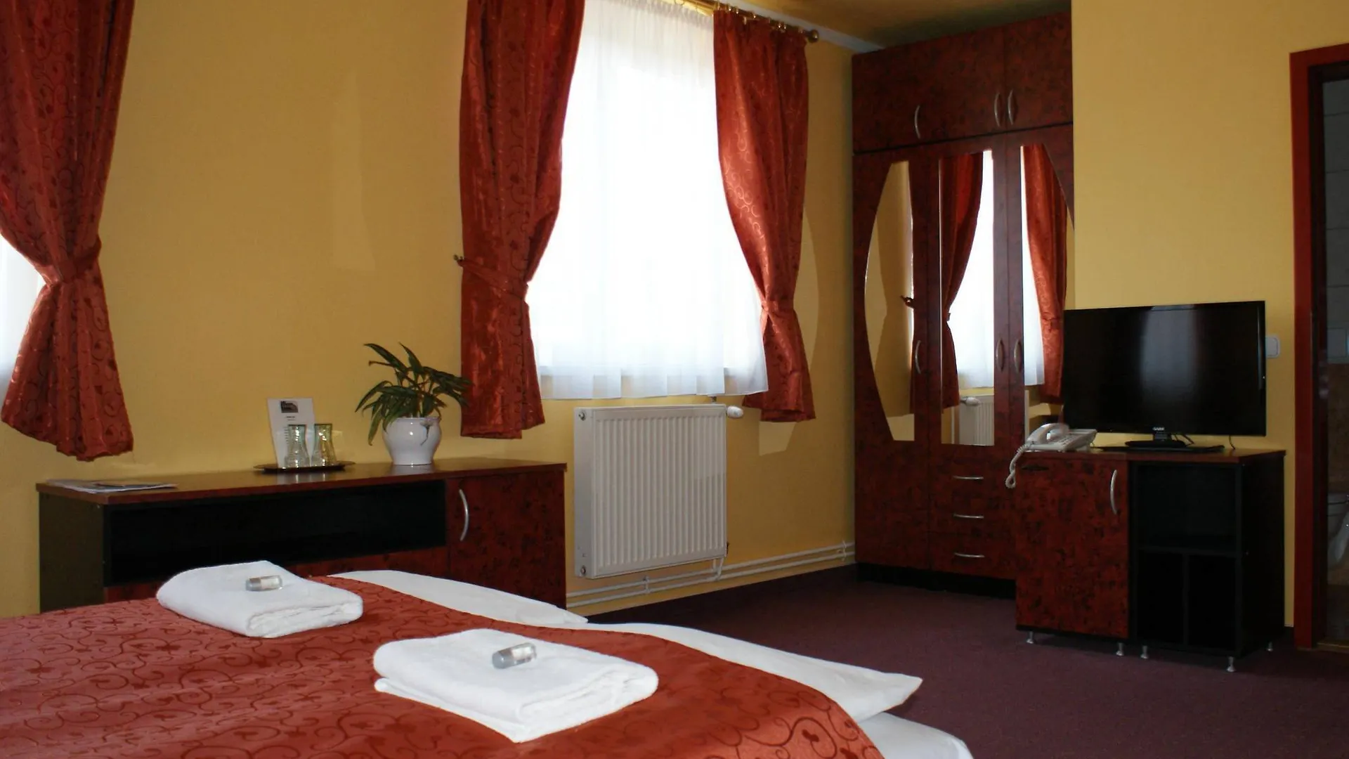 Hotel Palota City Budapest 3*,